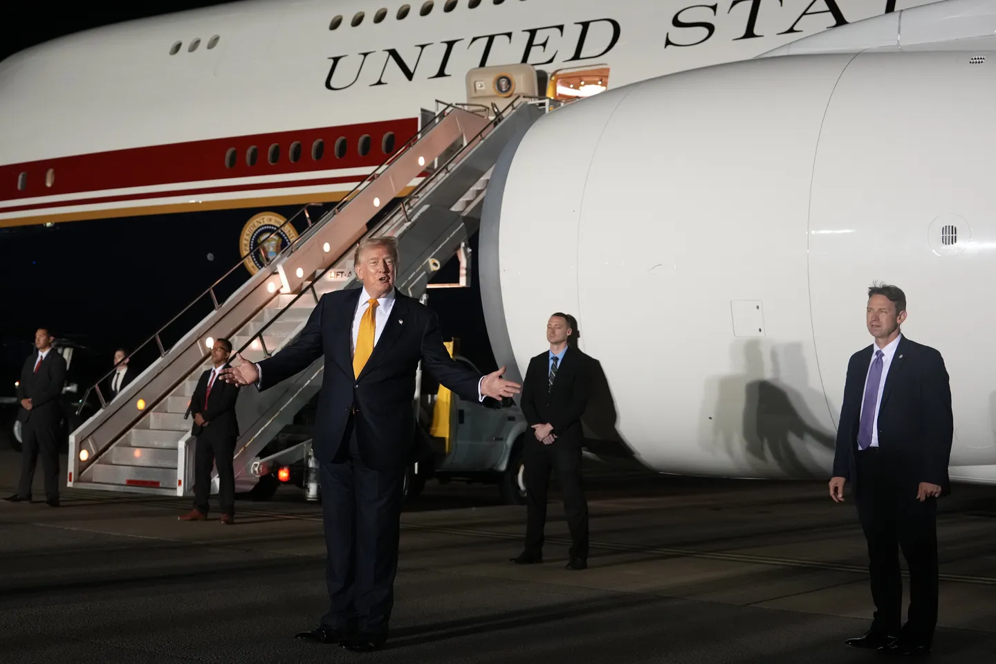 Trump confirms aircraft switch after NATO summit