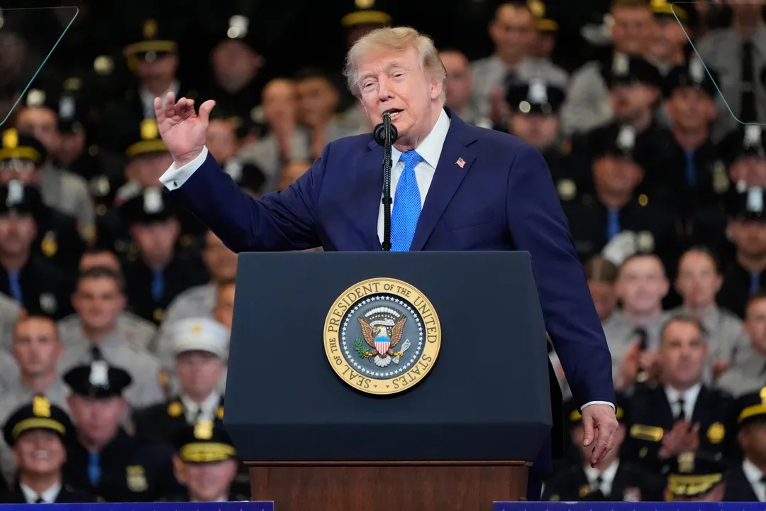 Trump dice que declarará el estrecho de Ormuz como territorio de EE.UU., desatando rechazo de Irán