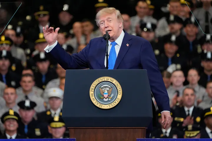 Trump dice que declarará el estrecho de Ormuz como territorio de EE.UU., desatando rechazo de Irán