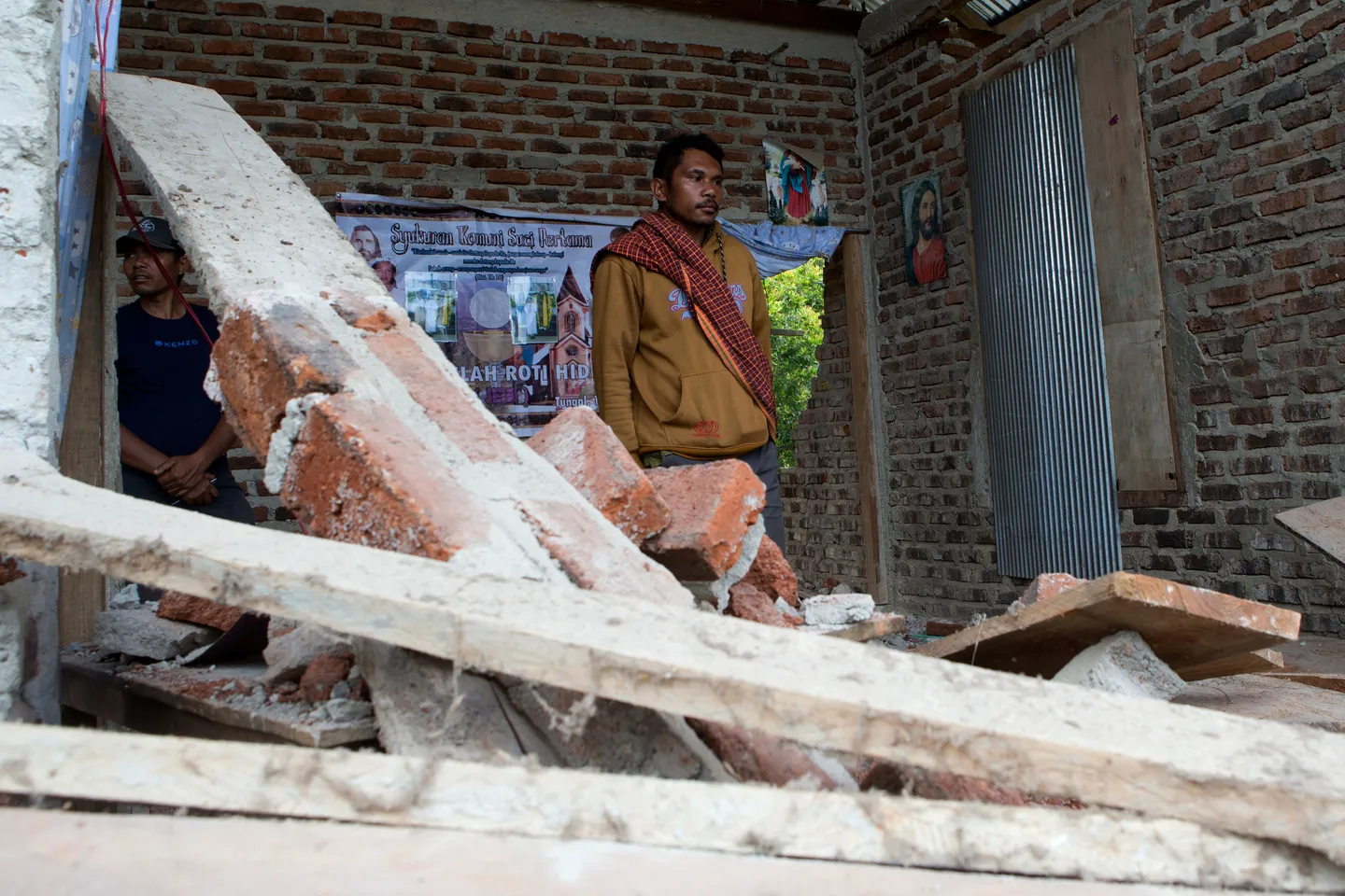 Strong magnitude 5.9 aftershock strikes Indonesia's Flores days after powerful earthquake