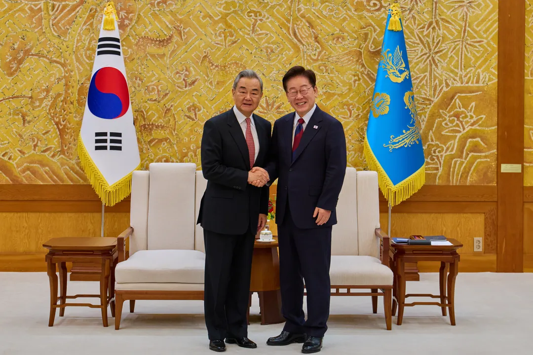 이재명 대통령, 중국에 한반도 문제 관련 긴밀한 소통 유지 촉구
