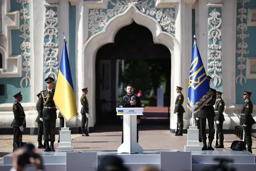 Zelensky réclame “plus d’argent” aux Européens pour accroître la production de drones et missiles