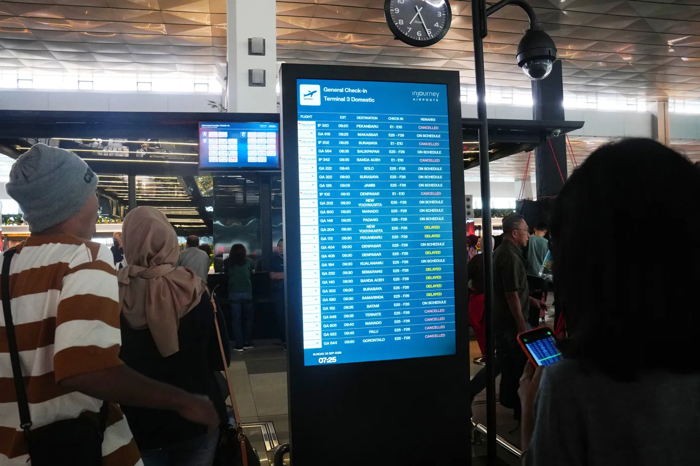 Indonesia's main airport suspends operations after volcanic eruption