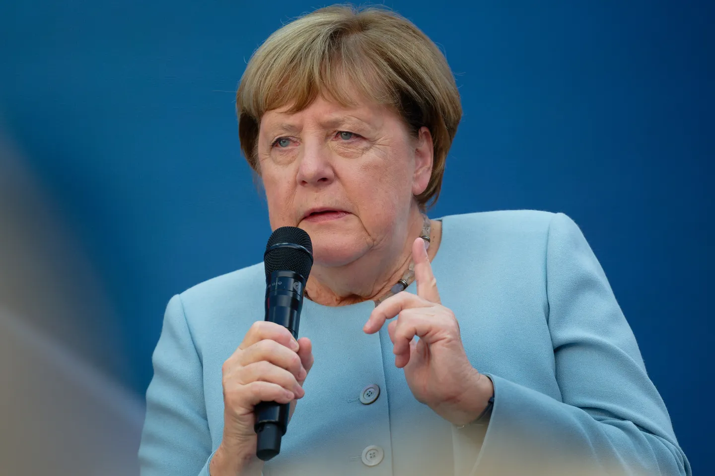 Merkel: Europa musi próbować rozmawiać z Rosją