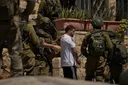 La violencia israelí deja más de 150 palestinos detenidos en redadas en Cisjordania ocupada