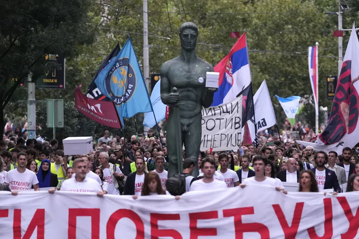 Izborna šutnja pred parlamentarne izbore u Srbiji počinje u ponoć