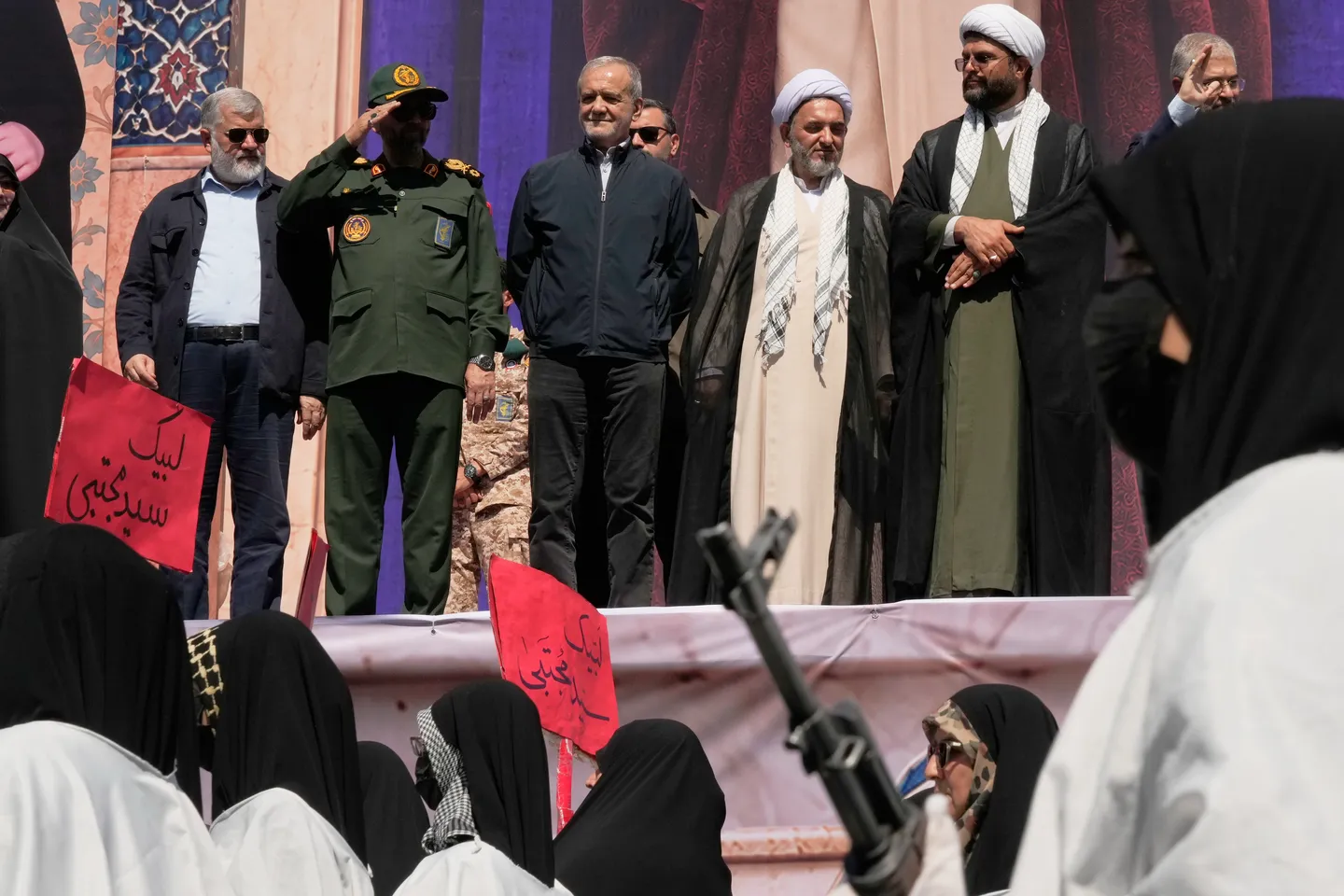 Iran: mobilisation massive en soutien au gouvernement en pleine guerre