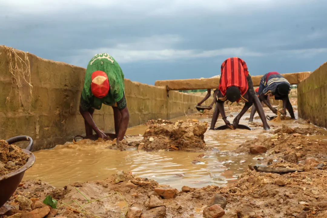 Nigeria and US sign agreement wey go boost mining investment