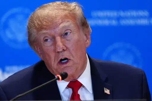 Trump: SAD sarađivao s Velikom Britanijom u hapšenju pet osoba u blizini baze RAF Fairford