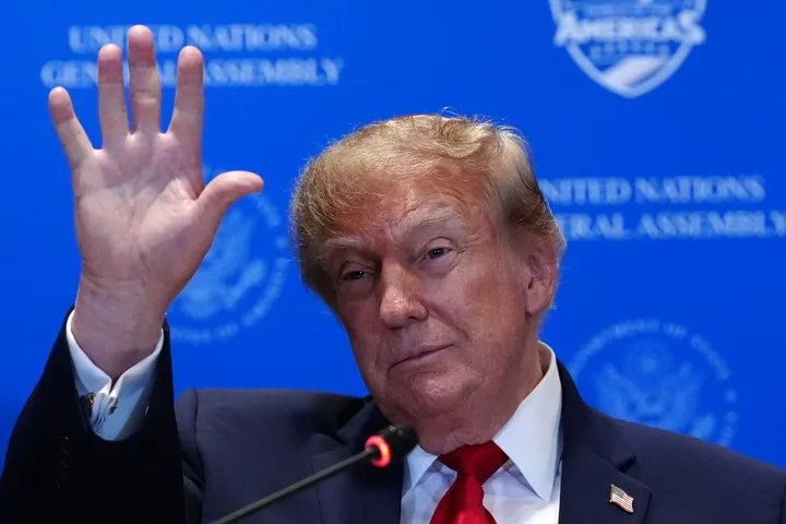 АҚШ президенті Трамп Ресей президенті Путиннен "соғысты тоқтатуды" сұрады