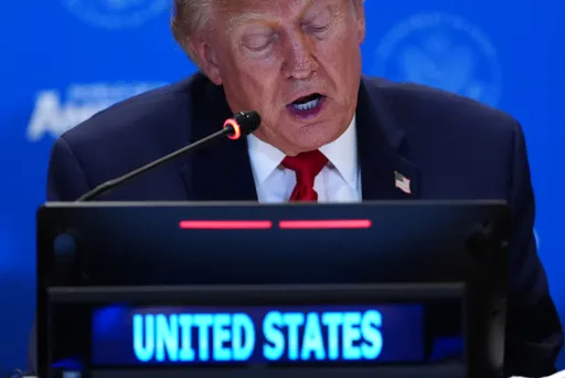 Trump i gatshëm t’i ofrojë Iranit lehtësim të sanksioneve për përparim në çështjen bërthamore