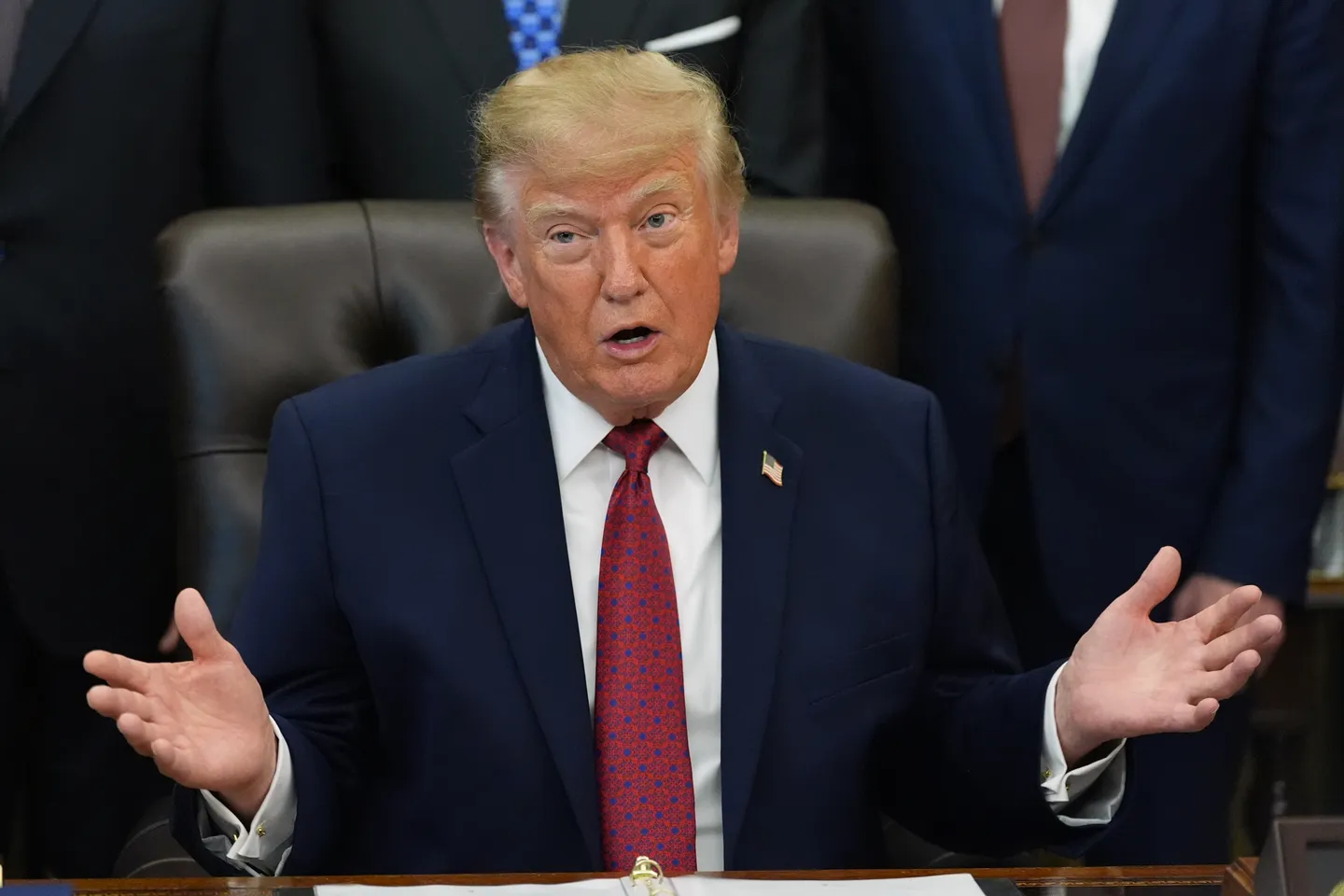 トランプ氏、flydubaiの事件の副操縦士は「テロリスト」か「変人」だった可能性