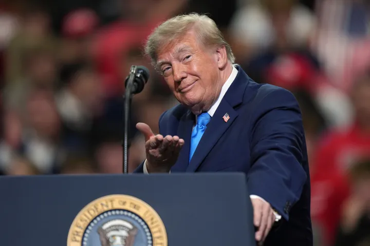 Trump califica elecciones en Brasil de “gran victoria”, mientras Lula y Bolsonaro rearman campañas