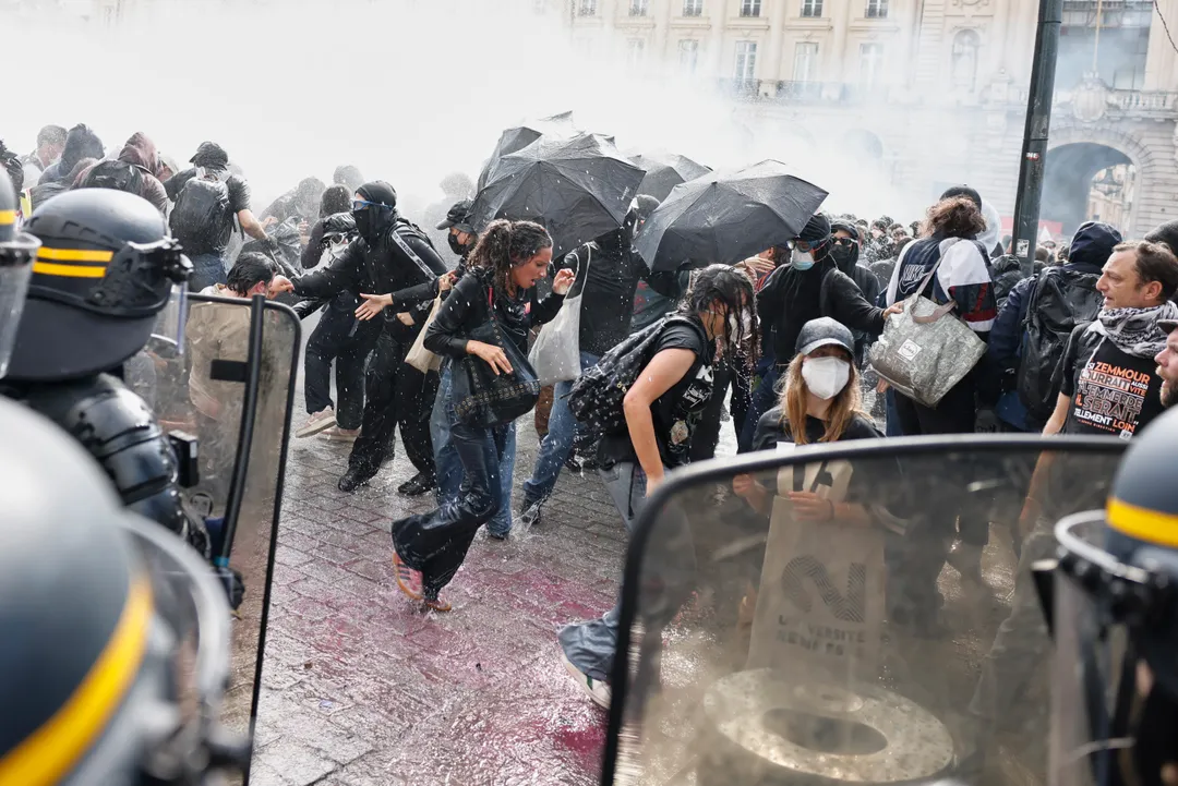 Schülerproteste in Frankreich erreichen neuen Höhepunkt