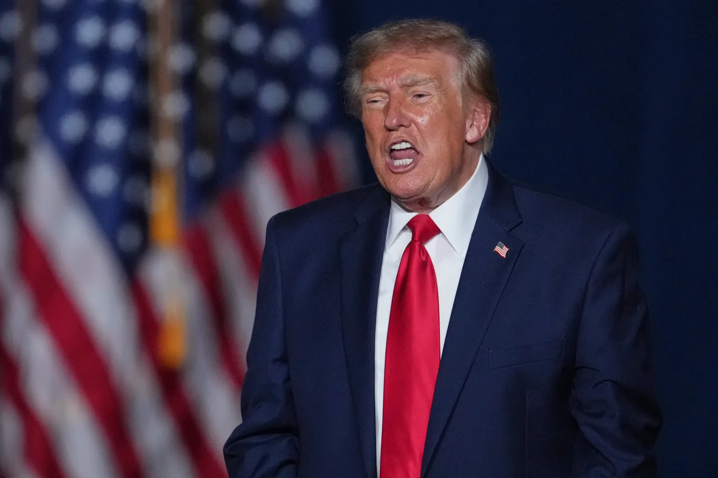Trump pourrait ordonner de nouvelles frappes contre l’Iran avant les élections de mi-mandat