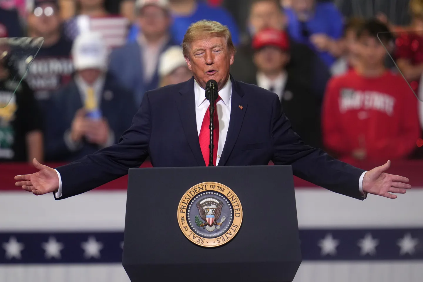 Trump: les États-Unis sont peut-être allés “trop loin” en ciblant les dirigeants iraniens