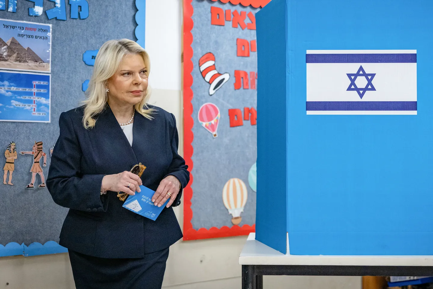 שרה נתניהו לממלא מקום ראש הסגל: "אנחנו מפסידים בגללך, אל תחזור ללשכה"