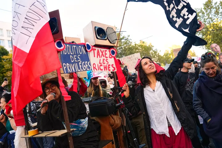 French student unions call for fresh school, university blockades as protests continue