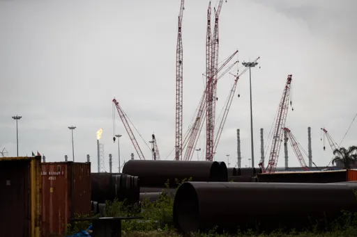 143 companies dey fight for 50 oil and gas blocks for Nigeria