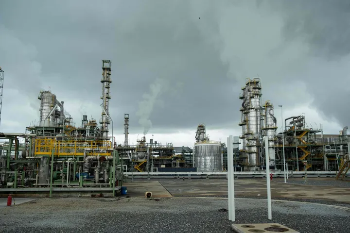 Tinubu: Nigeria no dey fully depend on oil again