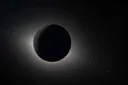 Grootste zonsverduistering sinds 1999 op komst: België maakt zich op voor bijzonder spektakel