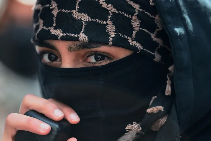 Spagna: Divieto di burqa e niqab nei luoghi pubblici a Lleida, in Catalogna