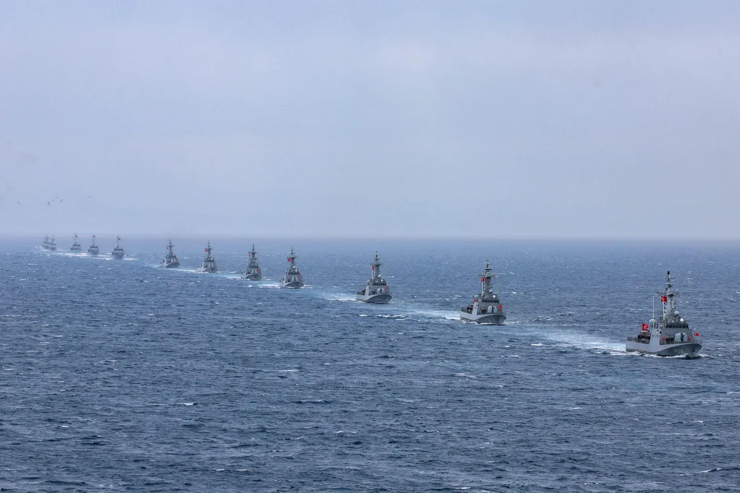 Norii negri se adună deasupra proiectelor europene de apărare. Türkiye devine un model pentru NATO