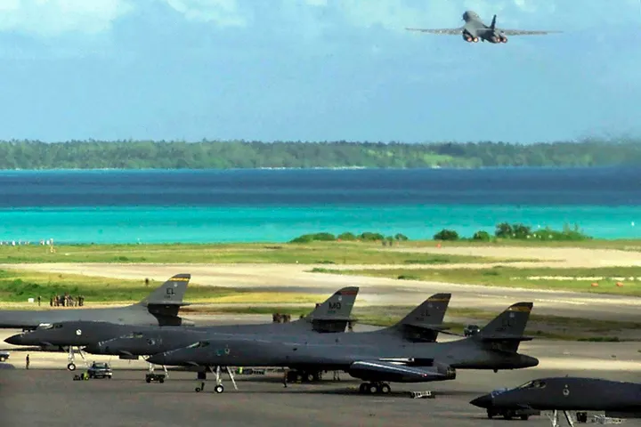 ABŞ-nyň Eýranda B-1 harby uçarlaryny gaýtadan ulanmaga başlandygy öňe sürüldi
