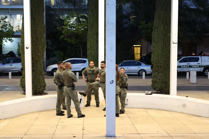 Dozens of Israeli soldiers leave Sde Teiman base after dispute