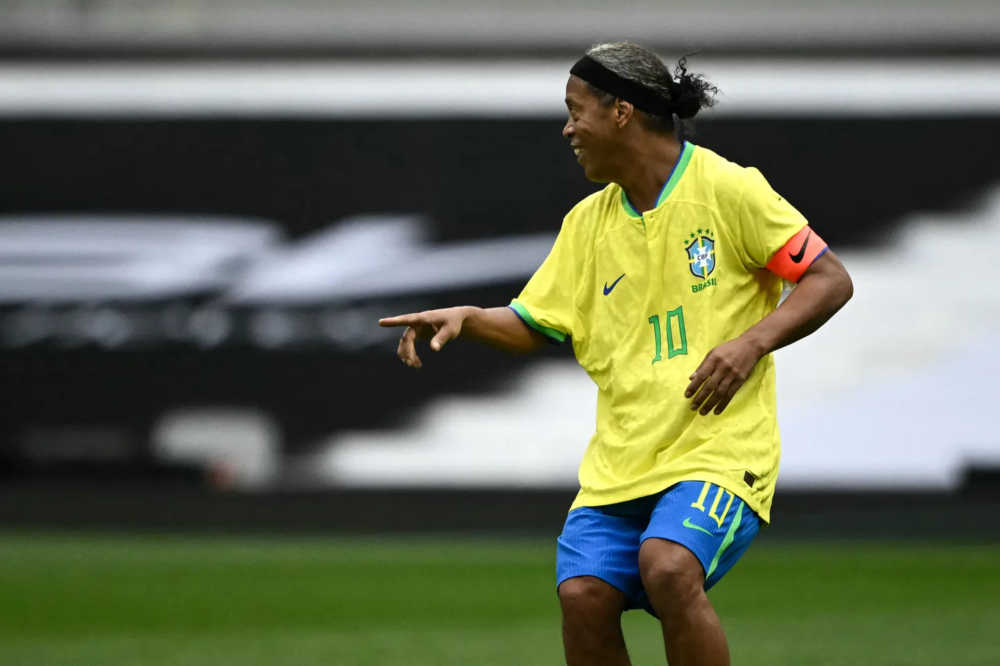 Ronaldinho sort de sa retraite et signe à Ravenna FC, club de Serie C, à 46 ans