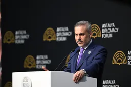 Europa auf Distanz – Türkiye als neuer Knotenpunkt der Diplomatie?