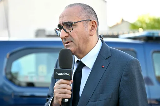 Paris confirme la reprise des expulsions d'Algériens en situation irrégulière