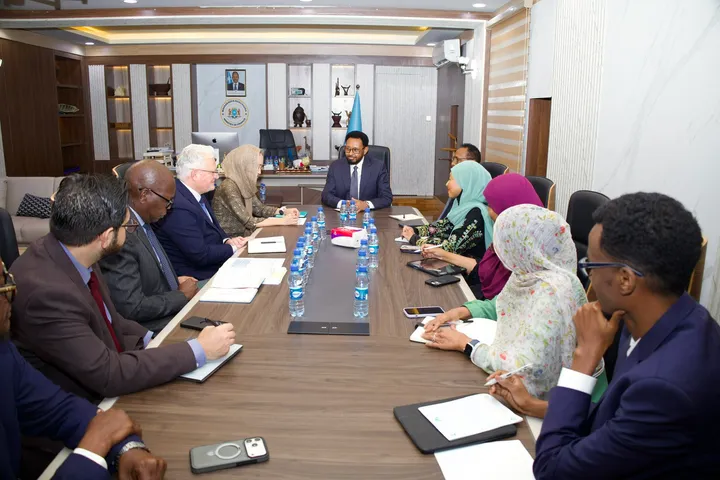 Wasiirka Maaliyadda oo Muqdisho ku Qaabilay Wafdi Heer Sare ah oo ka Socda Qaramada Midoobay