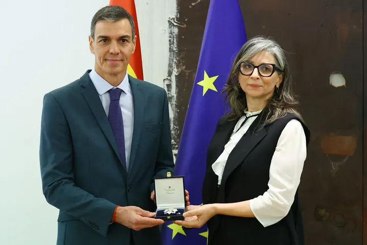 L’Espagne décerne une haute distinction civile à Francesca Albanese