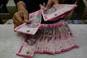 Sektor perbankan siap hadapi potensi kenaikan suku bunga di tengah tekanan Rupiah