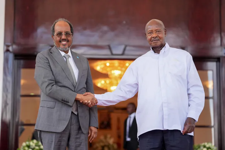 MW Xasan Sheekh oo Gaaray Uganda si uu uga Qayb Galo Munaasabadda Caleema-saarka Museveni