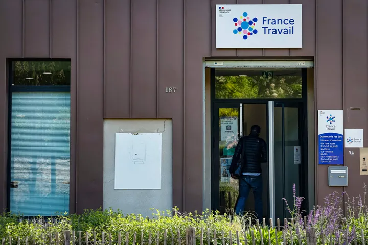 France: le nombre de demandeurs d'emploi sans activité progresse de 0,8 % au deuxième trimestre