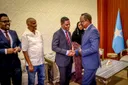 Danjiraha Cusub ee Jabuuti u fadhiya Soomaaliya oo Si Diirran loogu Soo Dhaweeyay Muqdisho