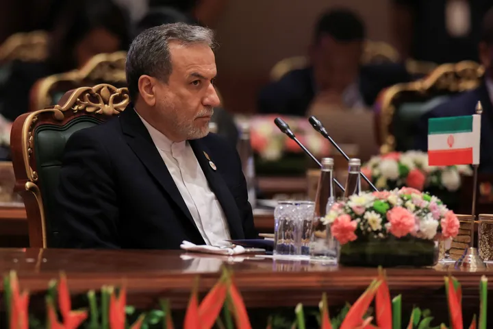 Irán exige que EE.UU. lo compense por los daños de sanciones unilaterales, sin diálogo a la vista