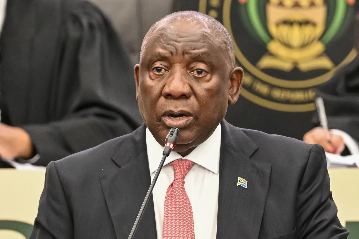 Afrique du Sud: Ramaphosa obtient la suspension de la procédure de destitution liée au "Farmgate"