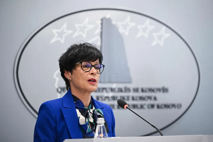 Komisionerja e BE-së: Vendimet e Dhomave të Specializuara të Kosovës duhet të respektohen