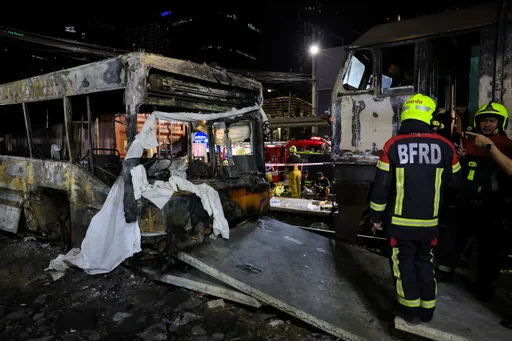 В Бангкоке в результате столкновения поезда и автобуса погибли восемь человек