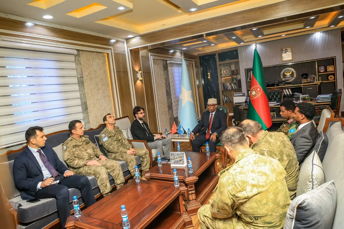 Wasiirka Gaashaandhigga XFS iyo Danjiraha Turkiga oo Ka Wadahadlay Xoojinta Iskaashiga Militariga