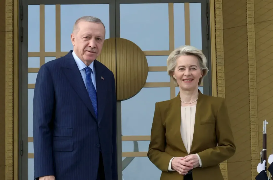 Erdogan señala a Von der Leyen que tensiones regionales recalcan la importancia de lazos Türkiye-UE
