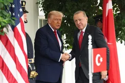 Tramp Ankarada geçiriljek NATO-nyň liderler sammitine gatnaşmagy meýilleşdirýär