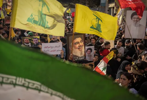 حزب الله يندد بالعقوبات الأمريكية.. والجيش اللبناني ينفي اعتماد توزيع طائفي بوفد التفاوض مع إسرائيل
