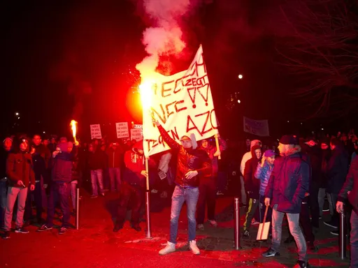 Online provocatie tegen azc's leidt tot arrestatie, Utrecht toont positiever beeld
