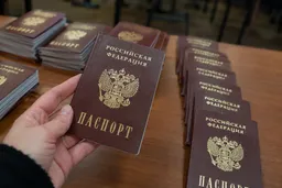 Дамоклов паспорт: Кремль раздает гражданство в Приднестровье