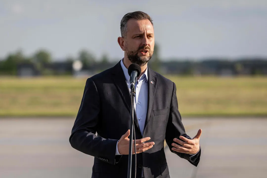 Szef MON: Zwiększamy aktywność F-16 i śmigłowców