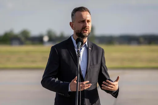 Szef MON: Zwiększamy aktywność F-16 i śmigłowców